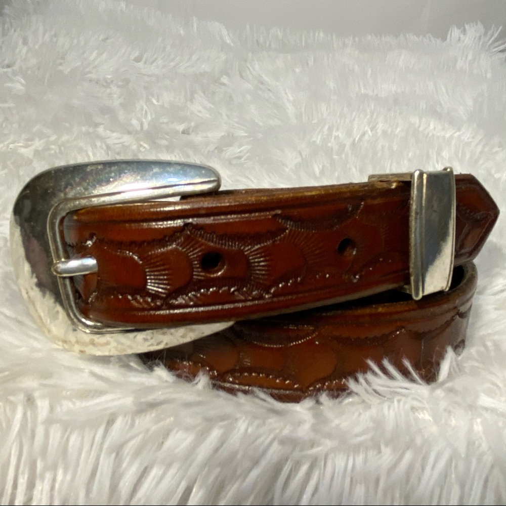 Hand tooled men’s 1”1/4 leather belt